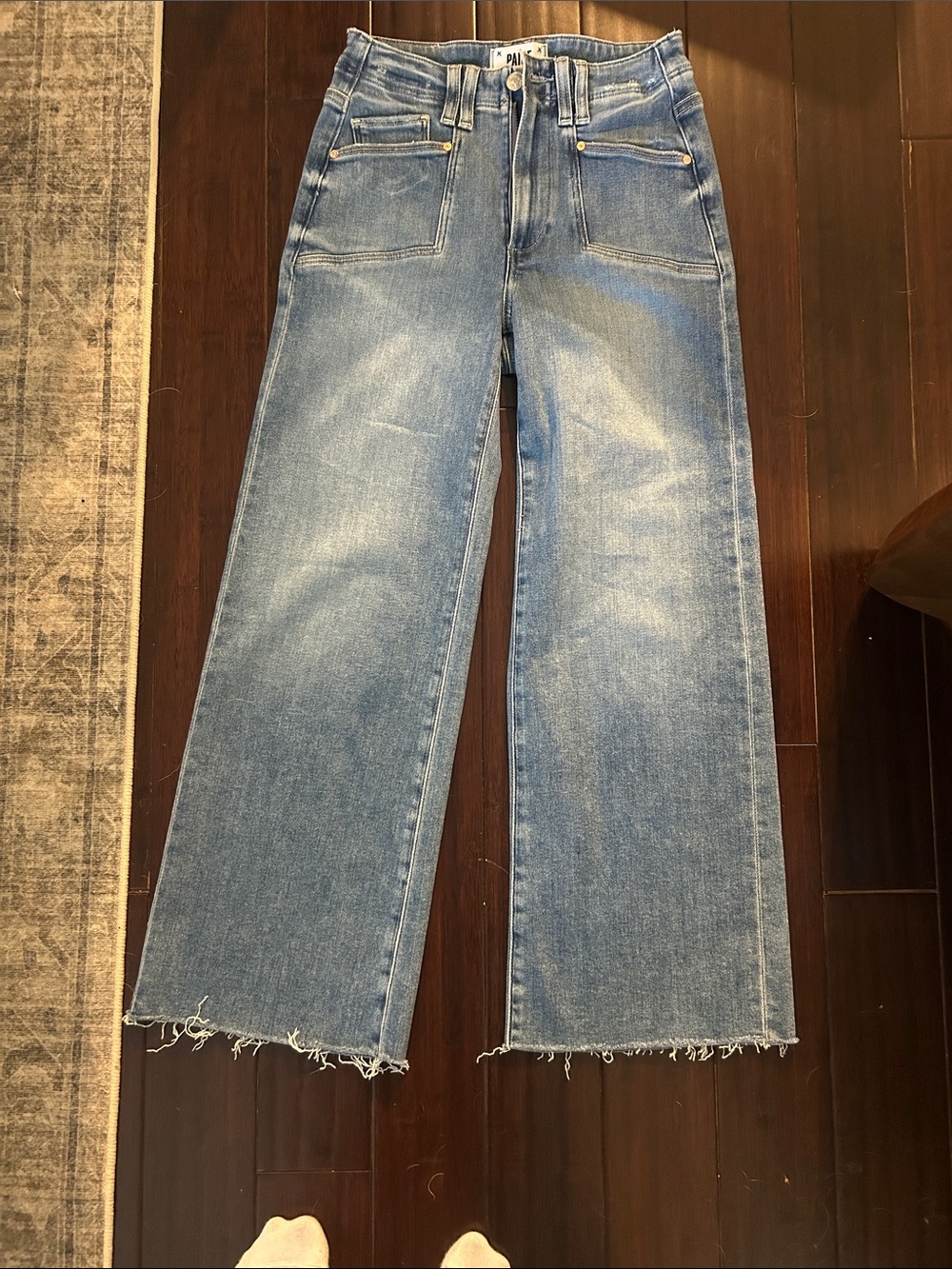 Paige Annessa Women’s Light Blue cropped Wide-Leg Jeans